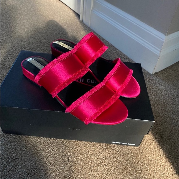 Kenneth Cole Sandals - Picture 7 of 16